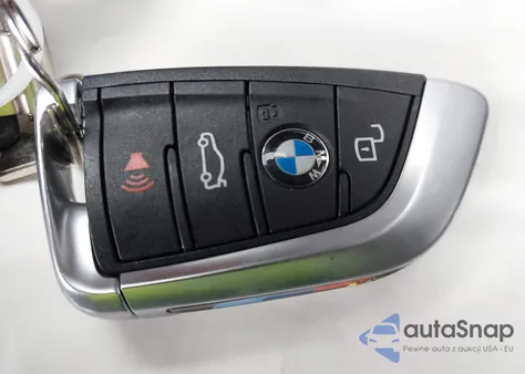 2025 BMW M3 Competition xDrive z USA, uszkodzony, nr VIN WBS33HJ04SFU35498